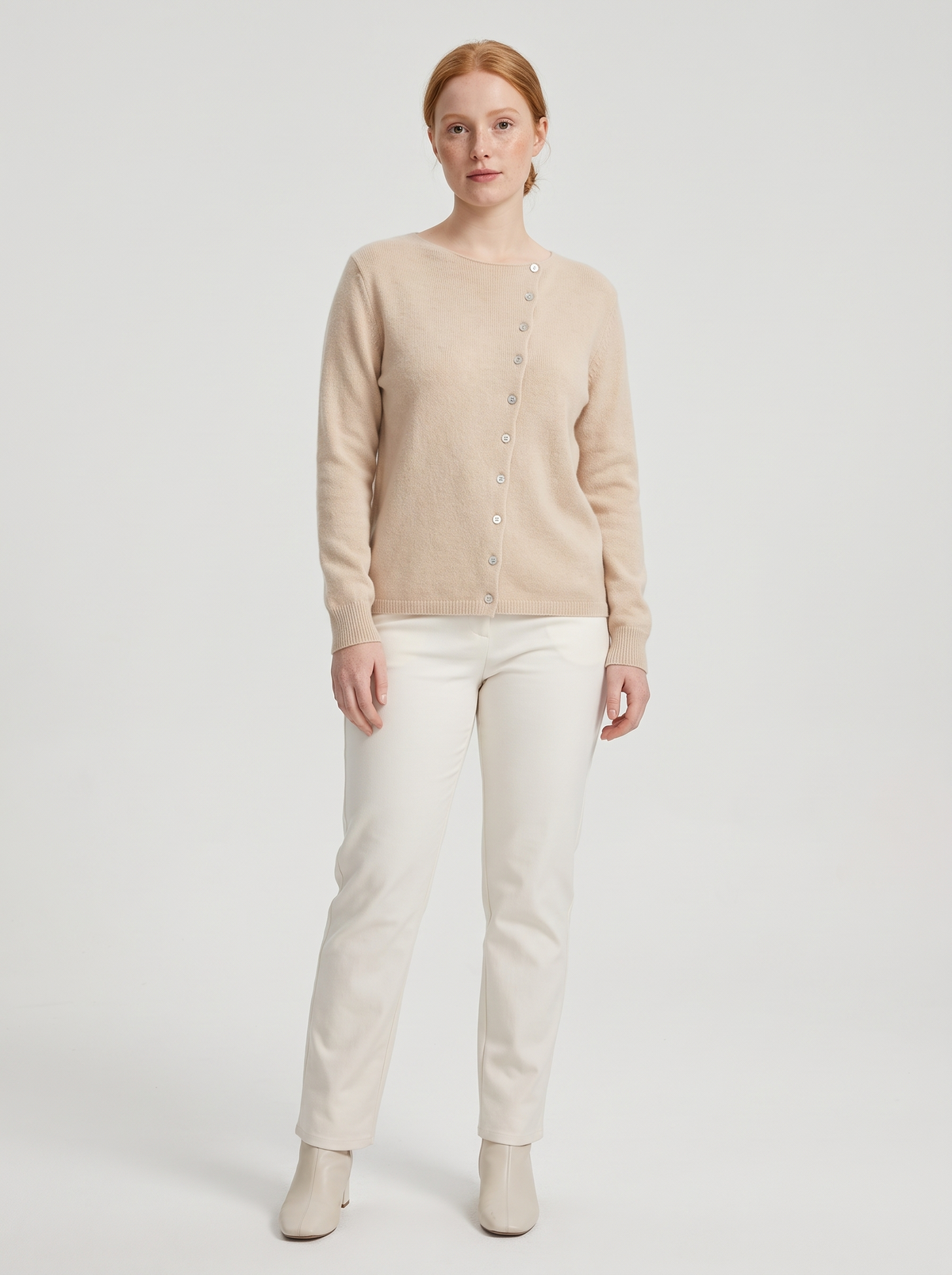 Gebreide Dames Cardigan met Knoopsluiting en Zachte Pasvorm – Crème