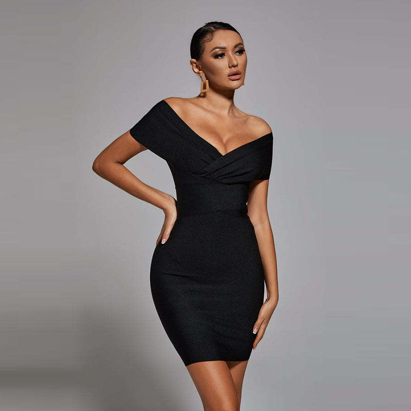 Elegante avondjurk met plooidetails – Bo | Voorkant