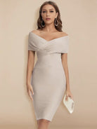 Elegante avondjurk met plooidetails – Bo | Abrikoos