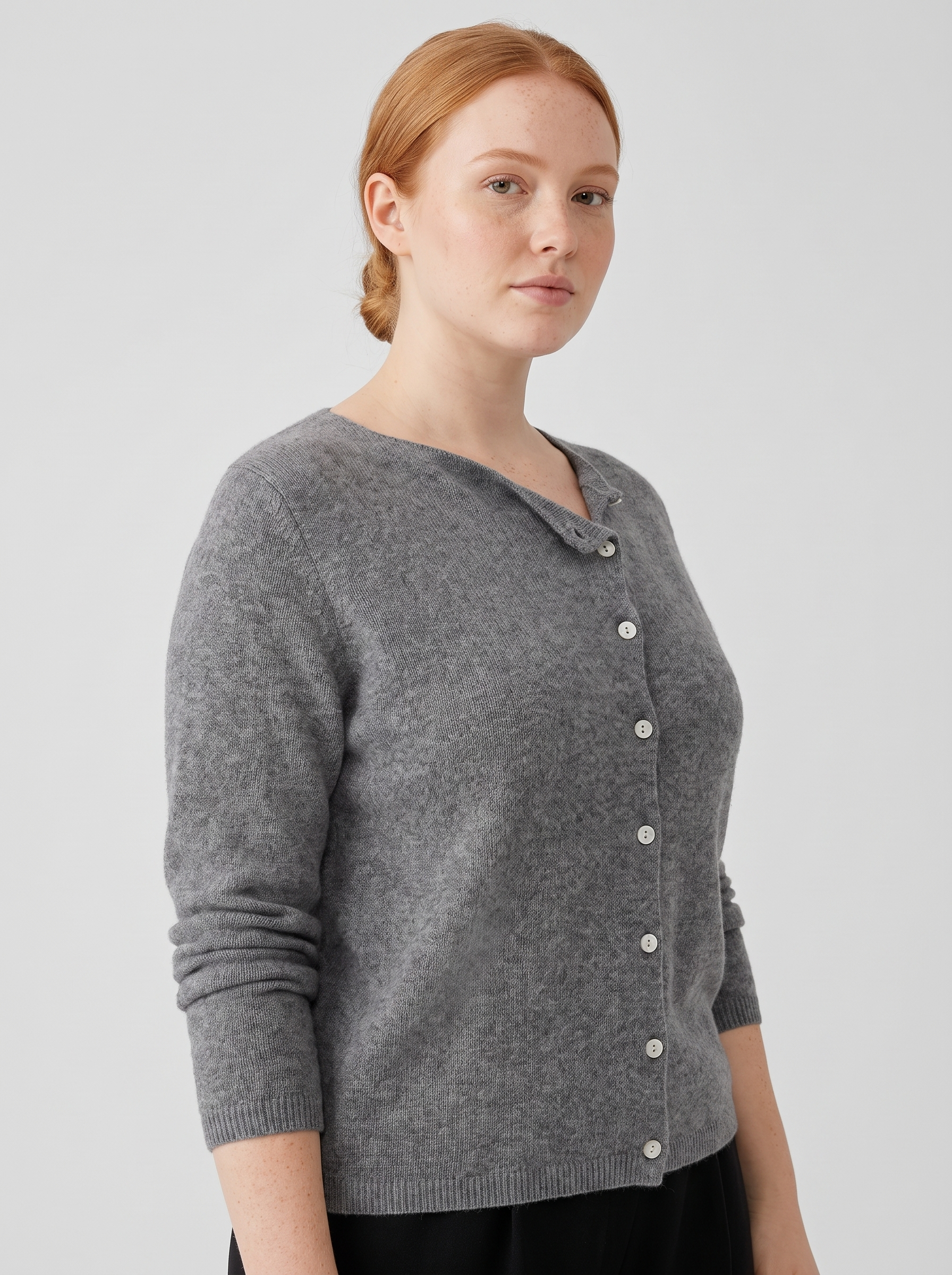 Gebreide Dames Cardigan met Knoopsluiting en Zachte Pasvorm – Grijs (detail)