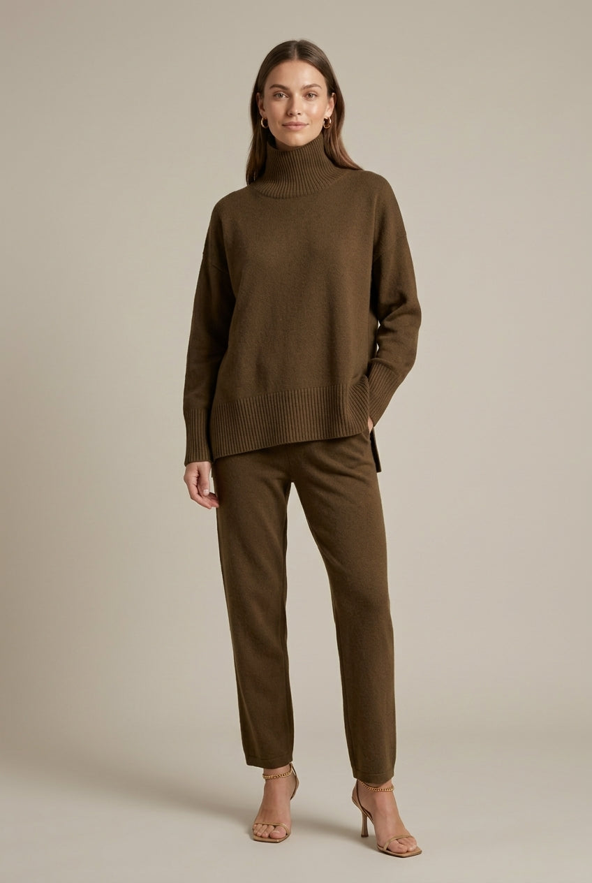 Gebreide Tweedelige Loungeset met Col en Wijde Broek – Coffee
