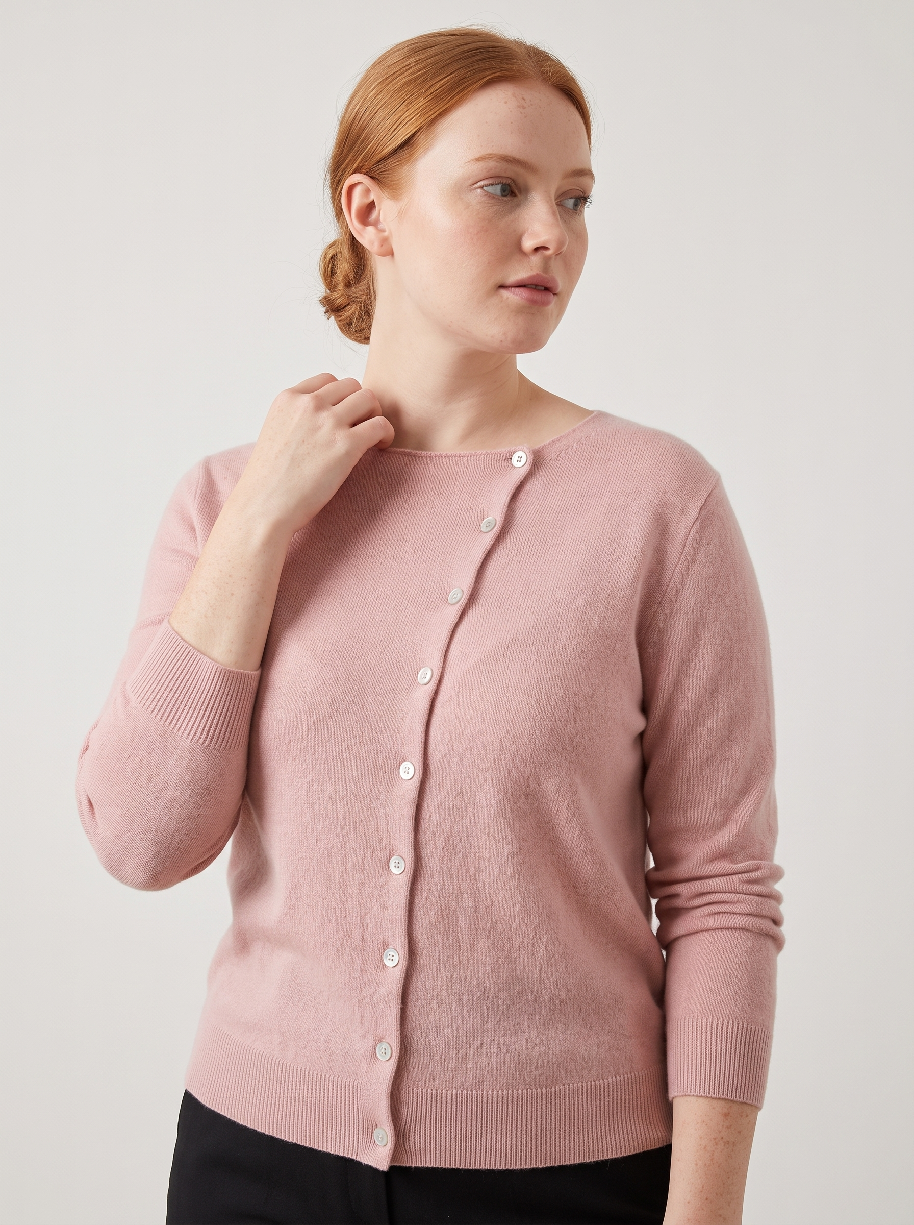 Gebreide Dames Cardigan met Knoopsluiting en Zachte Pasvorm – Roze (detail)
