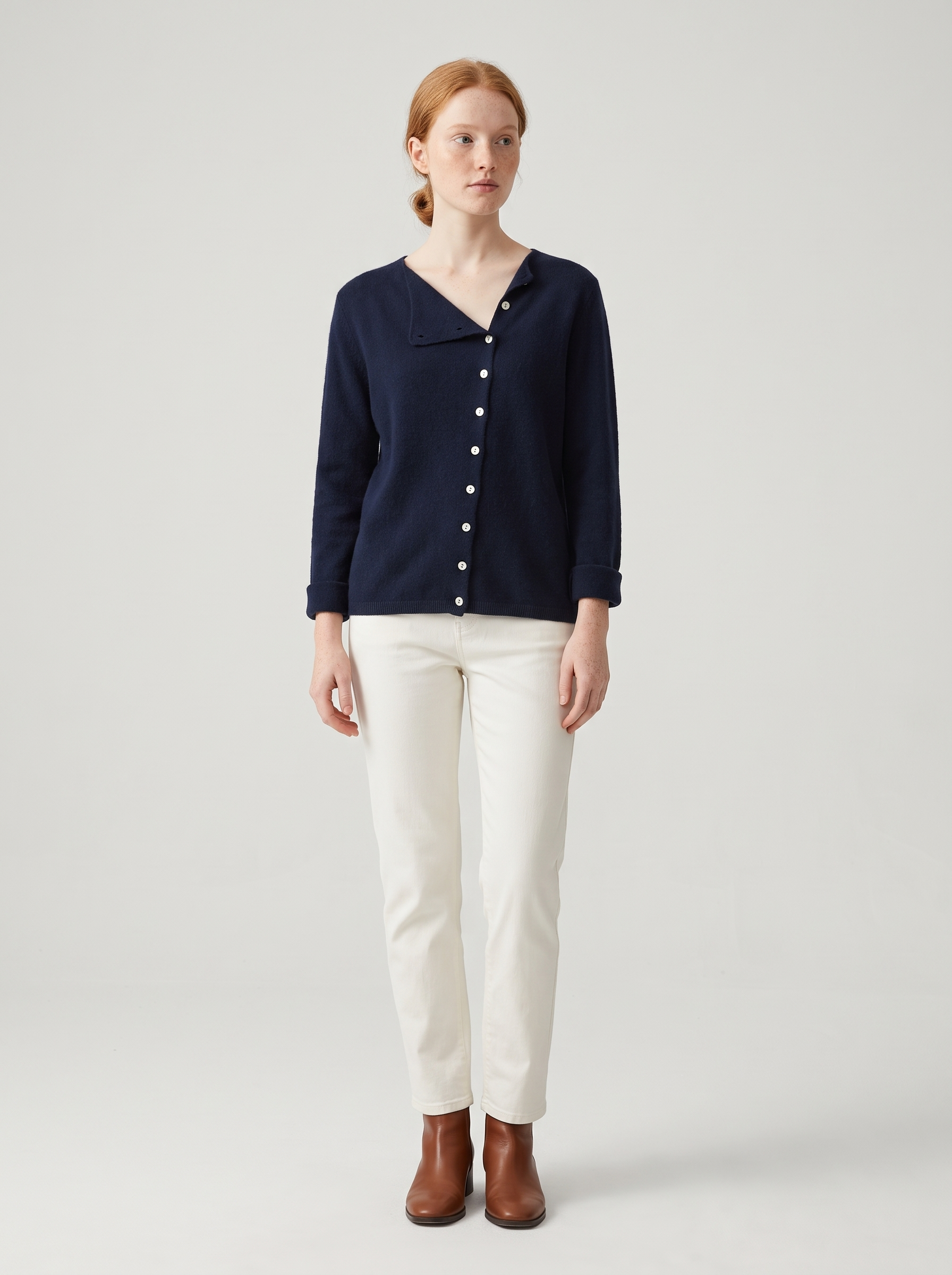 Gebreide Dames Cardigan met Knoopsluiting en Zachte Pasvorm – Marineblauw